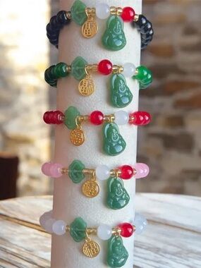 Green Jade Style with Buddha Prosperity Feng Shui Charm Stretch Bracelet